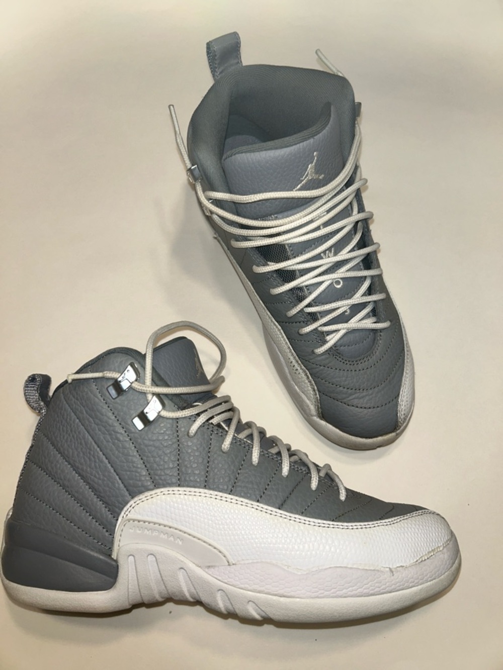 Jordan kids's High-Top Sneakers in Grey and White
